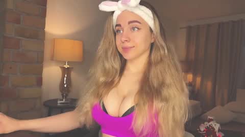 Snapshot of tatti_1 chatting on 10, 12, 2024 Tata online show from 10, 12, 2024