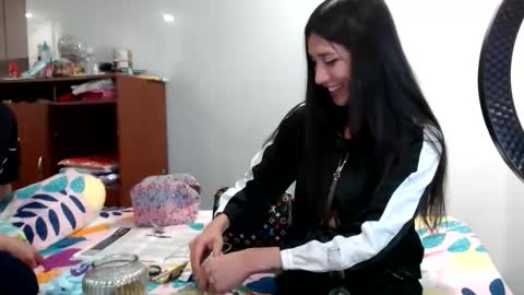 Snapshot of tatto_smoke_couple chatting on 22, 12, 2025 tatto_smoke_couple online show from 22, 12, 2025