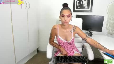 tattoedlexi_ online show from 17, 12, 2025