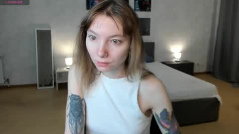 Snapshot of tattoo_artbaby chatting on 18, 11, 2025 tattoo_artbaby online show from 18, 11, 2025