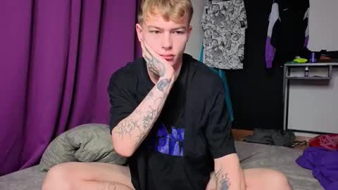 Alex but u can call me Theo online show from 1, 10, 2025