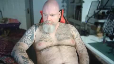 Tattooeddilf 01 online show from 14, 10, 2025