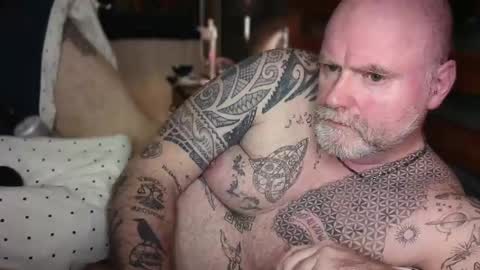 Tattooeddilf 01 online show from 31, 3, 2026