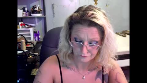 Snapshot of tattooeddirtyteacher chatting on 24, 1, 2025 Lisa Lovely online show from 24, 1, 2025