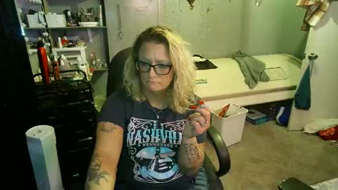 Snapshot of tattooeddirtyteacher chatting on 20, 2, 2025 Lisa Lovely online show from 20, 2, 2025