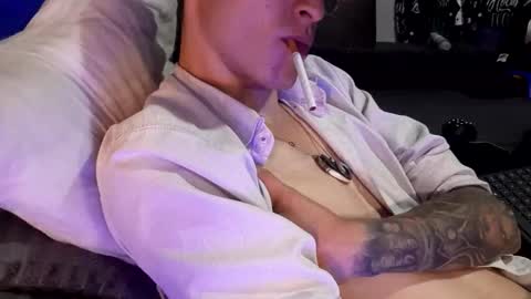 Snapshot of tattooman777 chatting on 25, 4, 2026 Jean pool online show from 25, 4, 2026