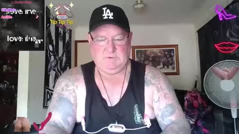 Snapshot of tattzsexy chatting on 18, 2, 2026 tattzsexy online show from 18, 2, 2026