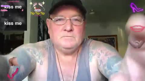 Snapshot of tattzsexy chatting on 18, 2, 2026 tattzsexy online show from 18, 2, 2026