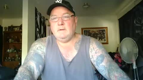 Snapshot of tattzsexy chatting on 8, 3, 2026 tattzsexy online show from 8, 3, 2026