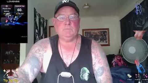Snapshot of tattzsexy chatting on 17, 3, 2026 tattzsexy online show from 17, 3, 2026