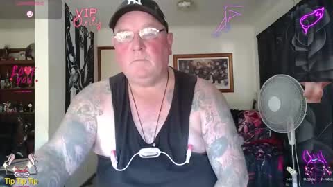 Snapshot of tattzsexy chatting on 29, 4, 2026 tattzsexy online show from 29, 4, 2026