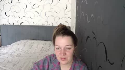 Snapshot of taxxxu chatting on 27, 6, 2026 Diana online show from 27, 6, 2026