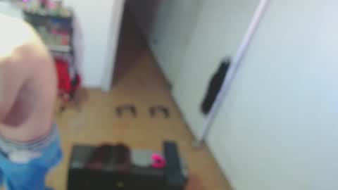 Snapshot of tayler_and_alina chatting on 22, 1, 2025 MARCELO MILK online show from 22, 1, 2025