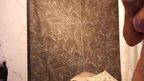 Teylor  Kim online show from 21, 10, 2025