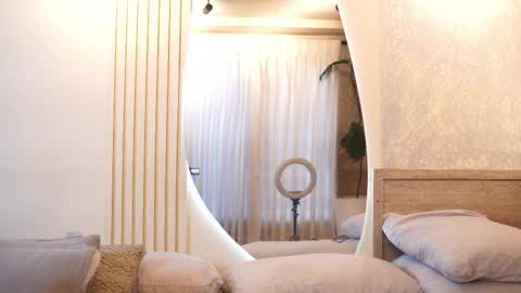 Teylor  Kim online show from 8, 11, 2025