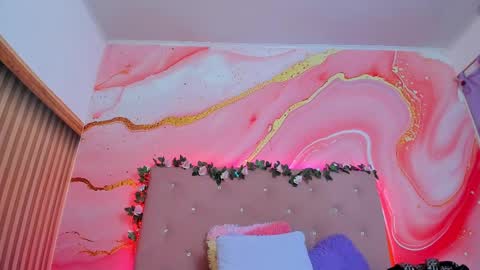 Sarah  online show from 7, 3, 2025