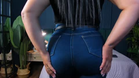 Snapshot of taylor_bennet chatting on 1, 2, 2025 Taylor Bennet online show from 1, 2, 2025