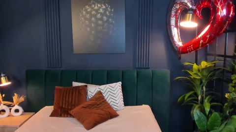 Snapshot of taylor_bennet chatting on 27, 2, 2025 Taylor Bennet online show from 27, 2, 2025