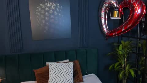 Snapshot of taylor_bennet chatting on 5, 3, 2025 Taylor Bennet online show from 5, 3, 2025