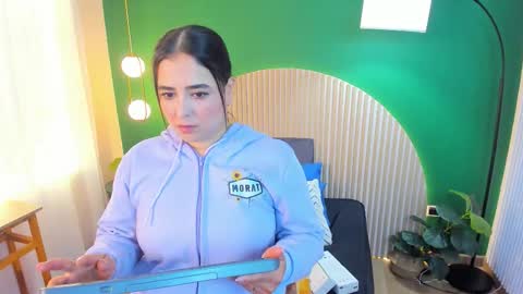 Snapshot of taylor_bennet chatting on 26, 9, 2025 Taylor Bennet online show from 26, 9, 2025