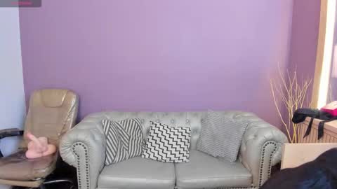 Snapshot of taylor_bennet chatting on 8, 10, 2025 Taylor Bennet online show from 8, 10, 2025