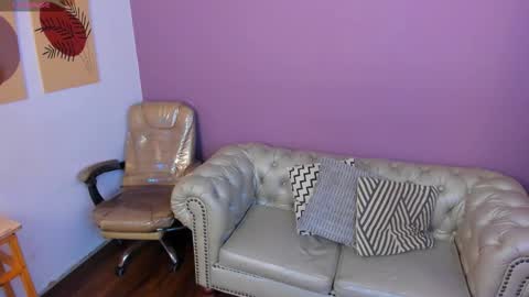 Snapshot of taylor_bennet chatting on 13, 10, 2025 Taylor Bennet online show from 13, 10, 2025