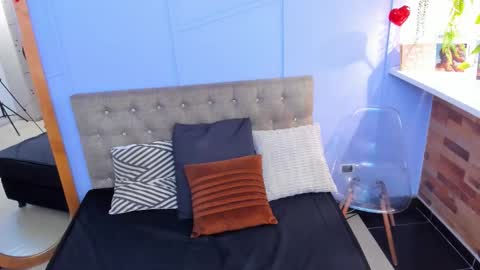 Snapshot of taylor_bennet chatting on 23, 10, 2025 Taylor Bennet online show from 23, 10, 2025