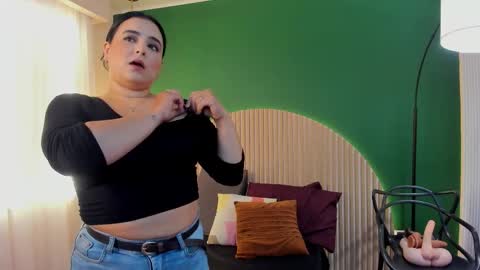 Snapshot of taylor_bennet chatting on 16, 11, 2025 Taylor Bennet online show from 16, 11, 2025