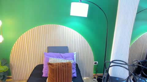 Snapshot of taylor_bennet chatting on 24, 11, 2025 Taylor Bennet online show from 24, 11, 2025