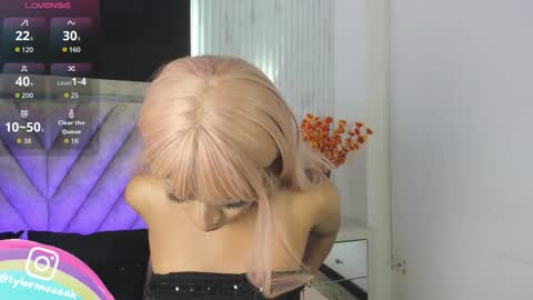 Taylor Harveey online show from 12, 11, 2025