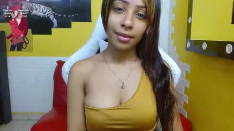 Snapshot of taylor_sophie chatting on 22, 4, 2026 Taylor online show from 22, 4, 2026