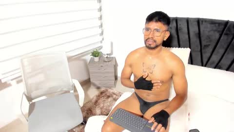 taylormaccurdy_ online show from 7, 10, 2025