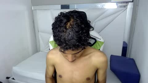 Snapshot of taylorr_junior_ chatting on 31, 3, 2026 TAYLOR online show from 31, 3, 2026