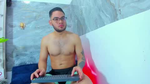 TAYLOR AND TAYLER online show from 15, 1, 2026