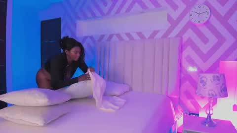 Snapshot of tayrasiny chatting on 15, 7, 2026 Tayra horny for you online show from 15, 7, 2026