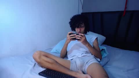 Snapshot of tayronx33 chatting on 19, 1, 2026 Tayron online show from 19, 1, 2026