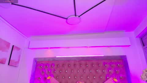 Snapshot of tayzon_foxxx chatting on 19, 12, 2025 Sofia online show from 19, 12, 2025