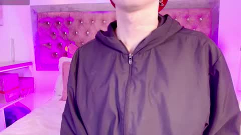 Snapshot of tayzon_foxxx chatting on 8, 1, 2026 Sofia online show from 8, 1, 2026