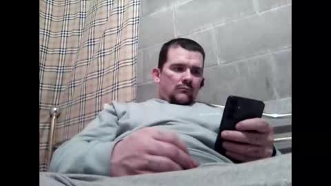 Snapshot of tbaxter95187 chatting on 10, 4, 2026 tbaxter95187 online show from 10, 4, 2026