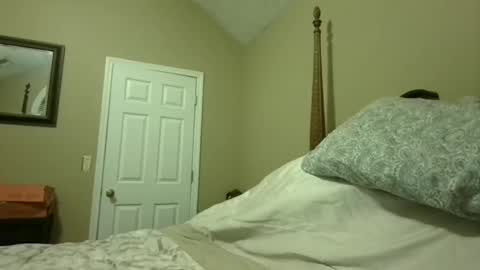 Snapshot of tchsul chatting on 2, 12, 2025 TOUCH online show from 2, 12, 2025