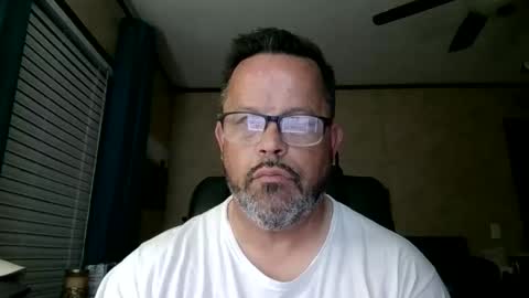 Snapshot of tdhawk87 chatting on 25, 5, 2026 tdhawk87 online show from 25, 5, 2026