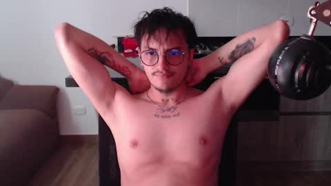 Teo independent model online show from 6, 1, 2026