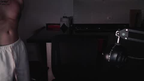 Teo independent model online show from 13, 1, 2026