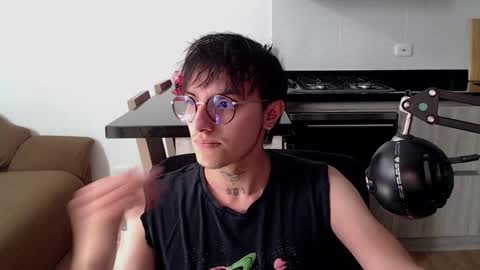 Snapshot of te0__0 chatting on 7, 4, 2026 Teo independent model online show from 7, 4, 2026