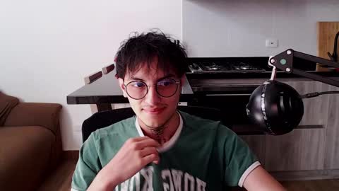 Snapshot of te0__0 chatting on 9, 4, 2026 Teo independent model online show from 9, 4, 2026