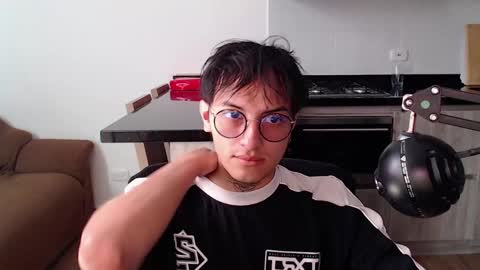 Snapshot of te0__0 chatting on 15, 4, 2026 Teo independent model online show from 15, 4, 2026