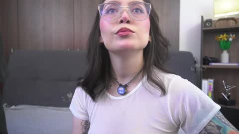 Snapshot of te_para_dos chatting on 5, 4, 2026 Leo and Luna online show from 5, 4, 2026