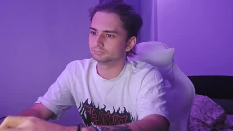 Snapshot of teasenova chatting on 6, 11, 2025 Vlad online show from 6, 11, 2025