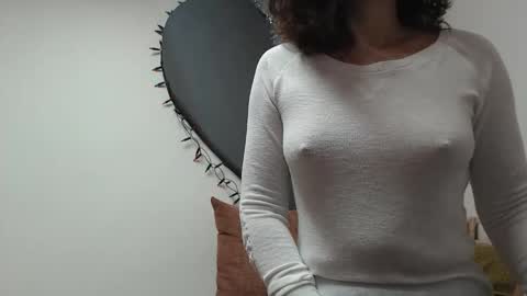 Snapshot of teasexpert4444 chatting on 18, 12, 2025 ALICIA--- online show from 18, 12, 2025