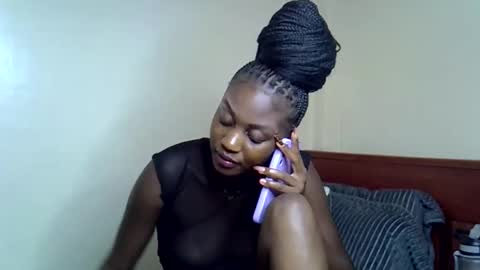 Snapshot of tee_01 chatting on 15, 4, 2026 Nicole online show from 15, 4, 2026